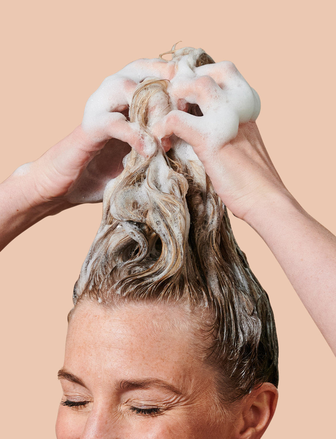 Grounded Shampoo: supports a balanced scalp